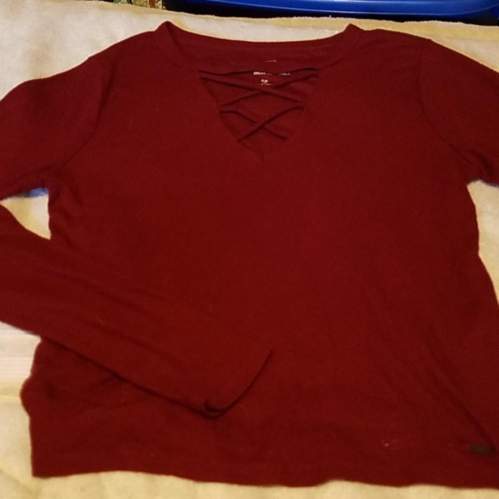 🍊 LAST CHANCE Hollister Cutout V-Neck top
